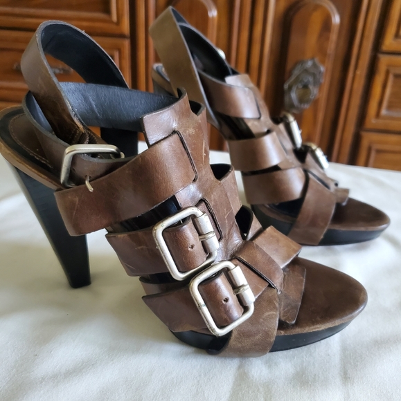Vera wang lavendar Brown Sandals 39 - Picture 1 of 4